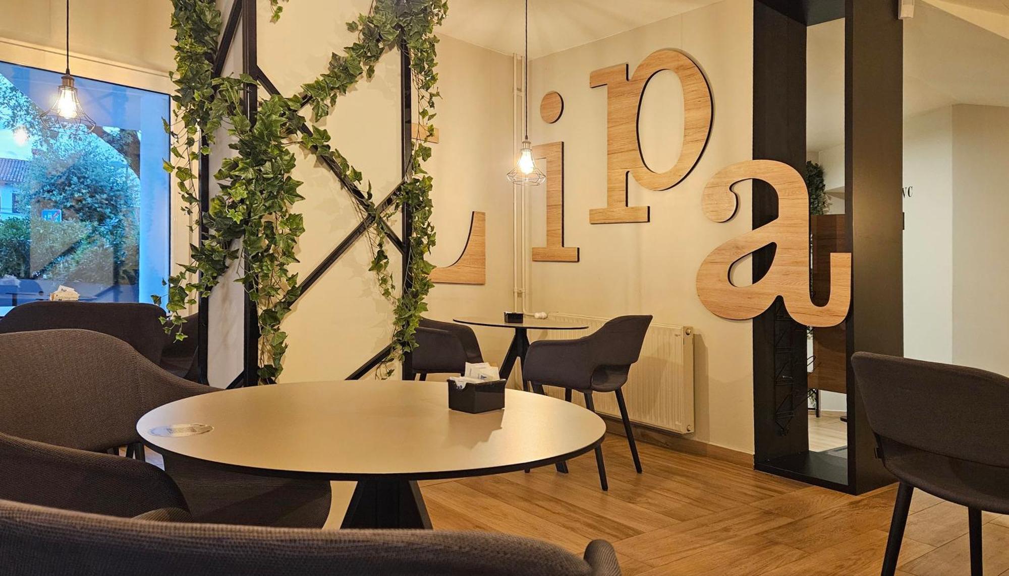 Lipa, & Bistro 3*