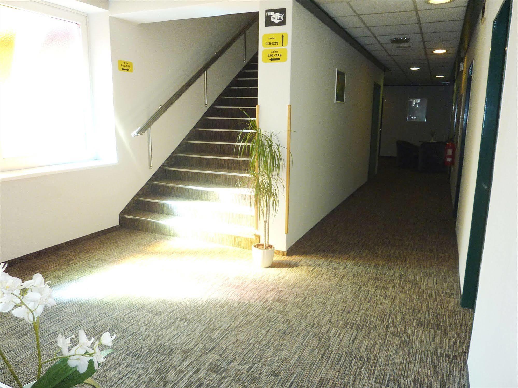 Lipa, & Bistro Szálloda Nova Gorica